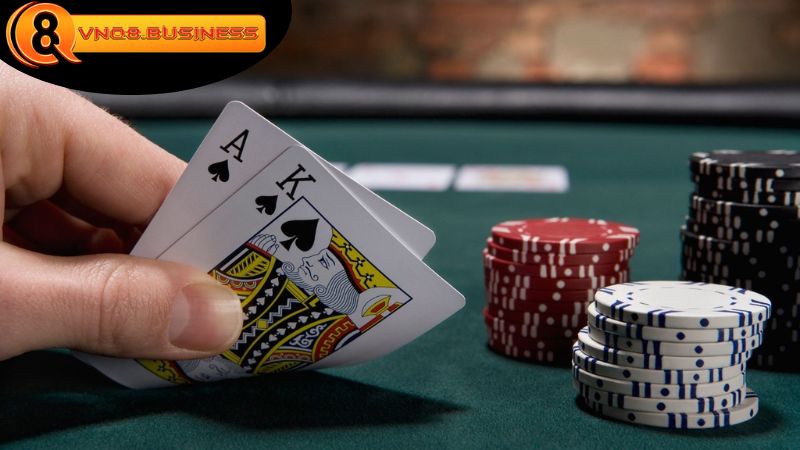 poker vnq8